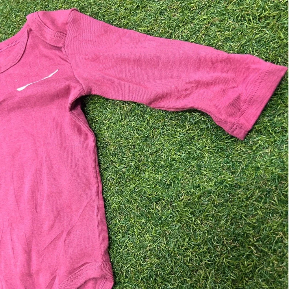Nike Baby Girls Long Sleeve Bodysuit Berry Pink Swoosh‎ 12M 198466154594